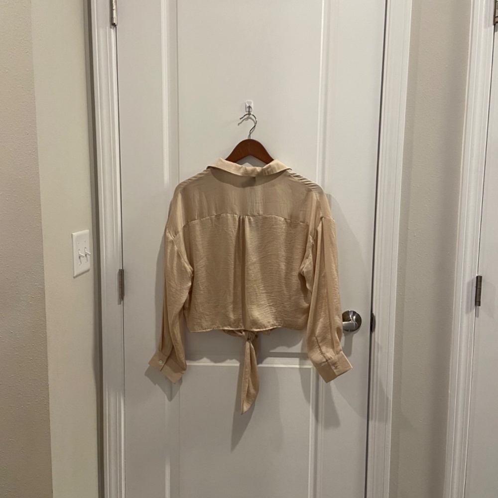 Blouse - Picture 2 of 3